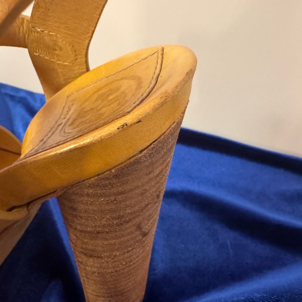 Tory Burch Women's Tatum Tan Sandals - Picture 5 of 10